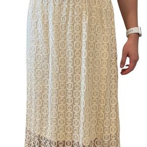 LAPIS Women’s beautiful lace skirt Size M